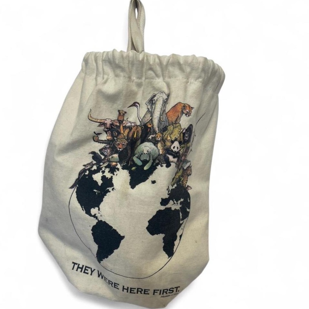 Human-i-Tees canvas bag with animal print earth